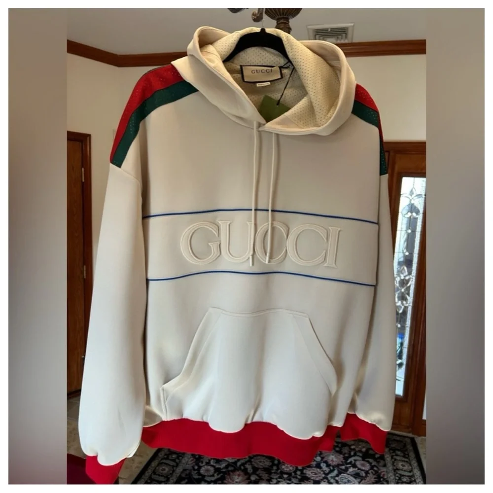 Unisex Gucci light neoprene Gucci logo hoodie size medium fits like large - Picture 2 of 5
